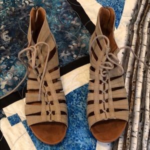 Cobb Hill shoe - Gabby-CH Khaki size 10m,